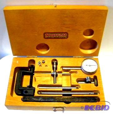 lot 32 image: Starrett Dial Indicator Set - With wooden cas...