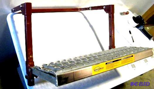 lot 53 image: Northern Industrial Automotive Wheel Step - 3...