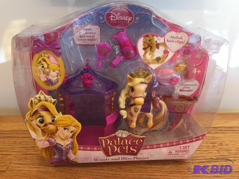 lot 2 image: Disney Rapunzel Palace Pets