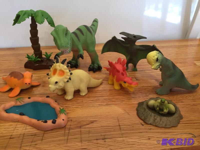 lot 47 image: Baby Dinosaur Box Set