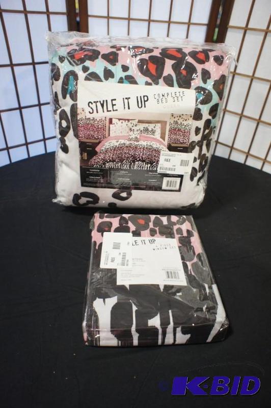 New alcove Wild Girl Comforter Set  Sheet Se...
