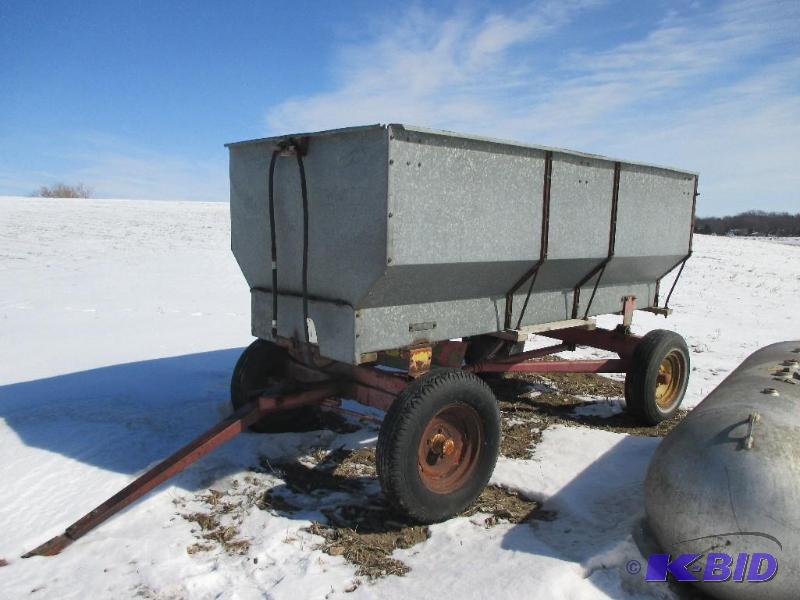 lot 11 image: dump cart...