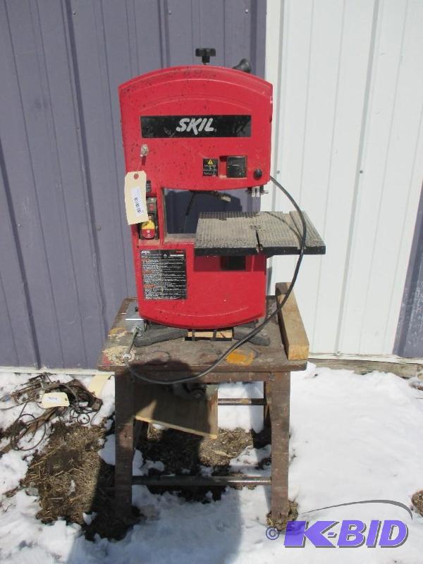 lot 13 image: Skil shop band saw...