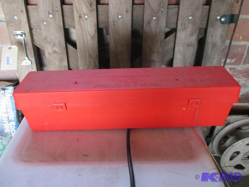 lot 42 image: Truck triangle set...