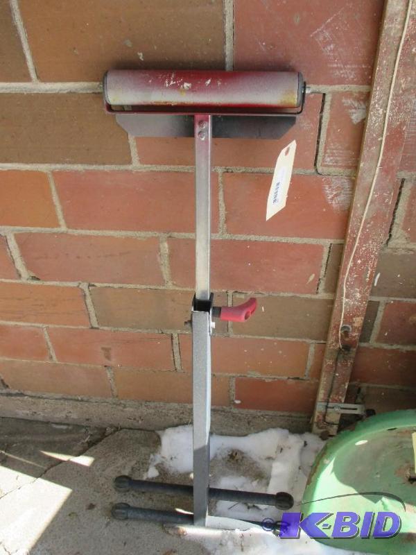 lot 61 image: Roller head sawhorse stand...