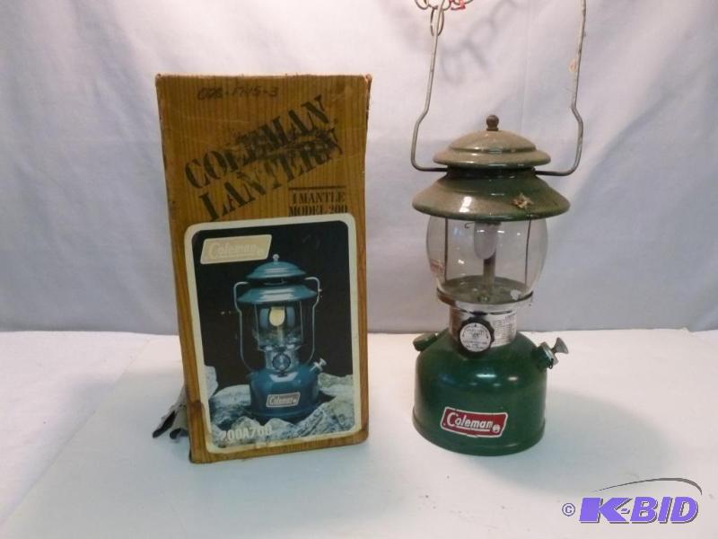 lot 112 image: Coleman Model 200 single mantle gas lantern, ...