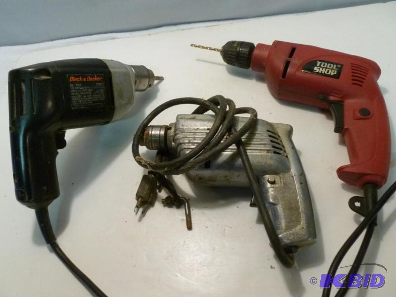 lot 125 image: Lot of three electric drills, all three were ...