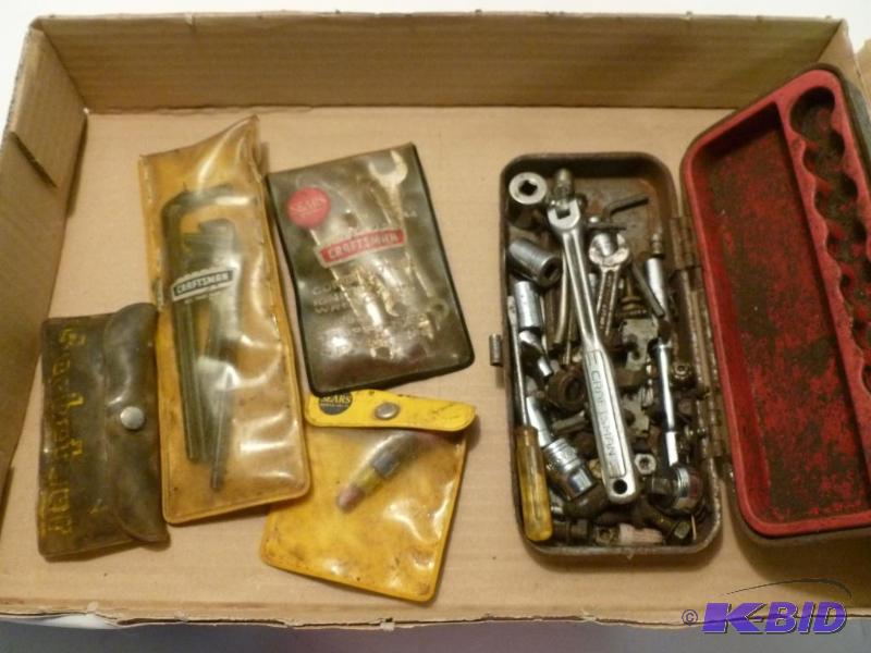 lot 135 image: Lot of tools that includes a pack of ignition...