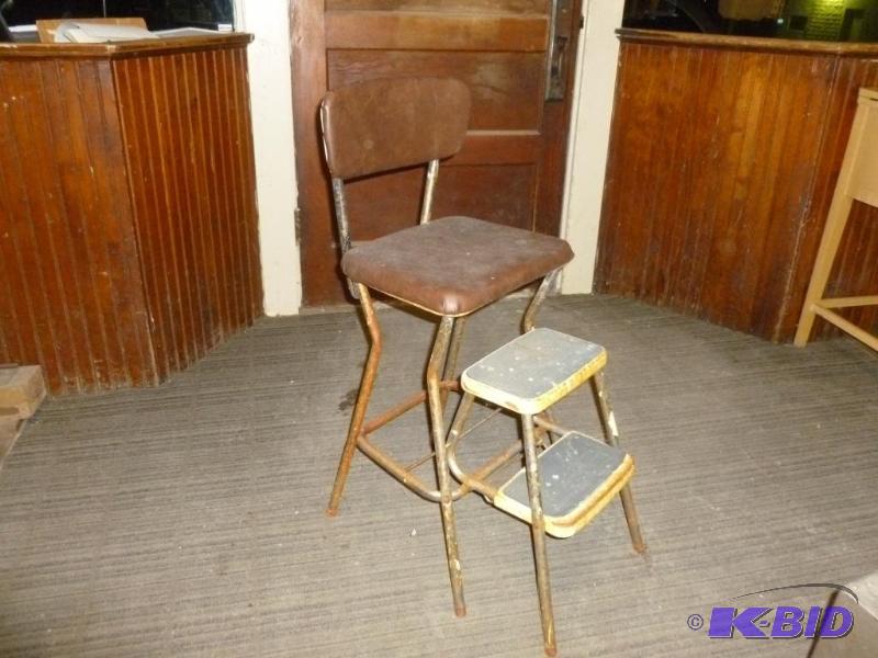 lot 142 image: Vintage Cosco&nbsphair cut  shop stool.&nbs...