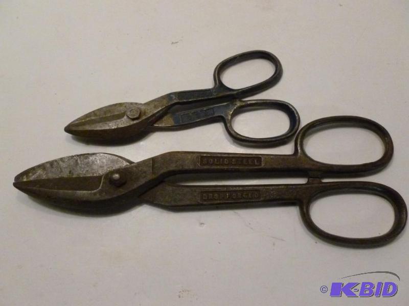lot 148 image: Lot of two heavy duty steel tin snips....