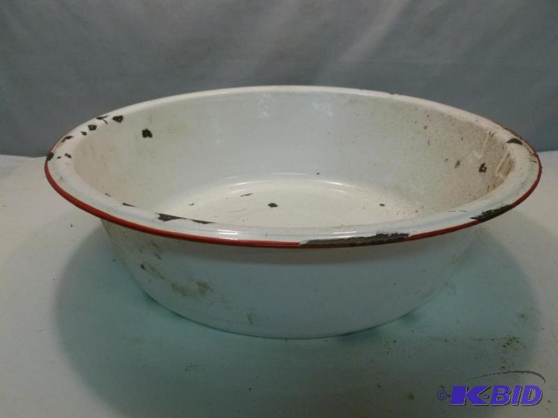lot 167 image: Large vintage red and white porcelain wash ba...