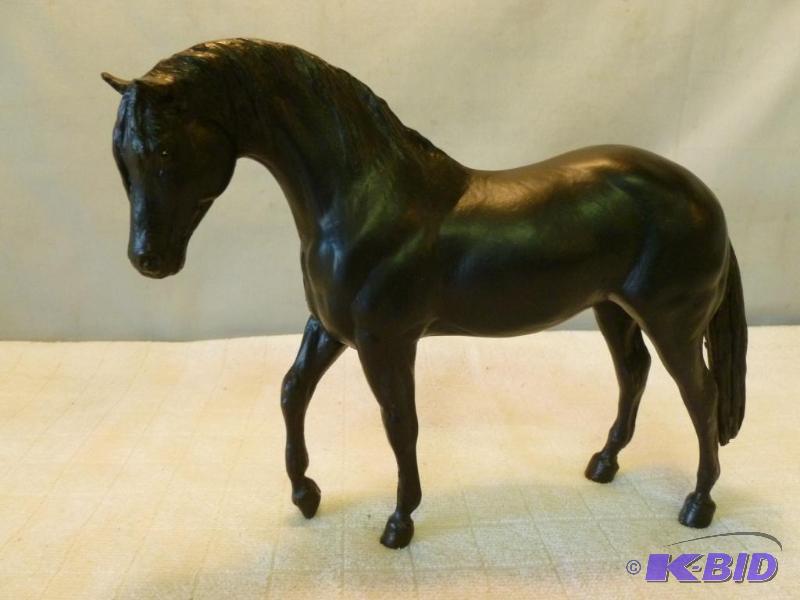 lot 182 image: Large Collectible Breyer horse that measures ...