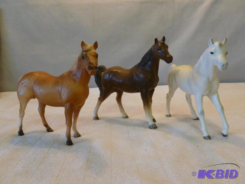 lot 187 image: This lot consists of two porcelain horses tha...