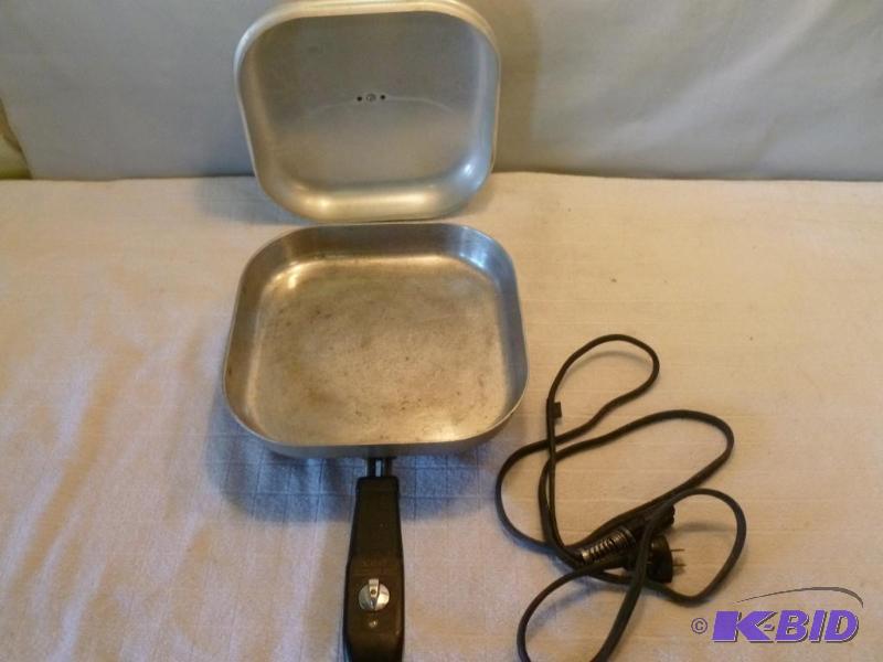 lot 205 image: Vintage Sunbeam electric frying pan....