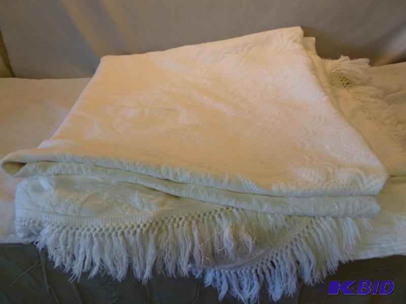 lot 240 image: Beautiful custom made bedspread that measures...
