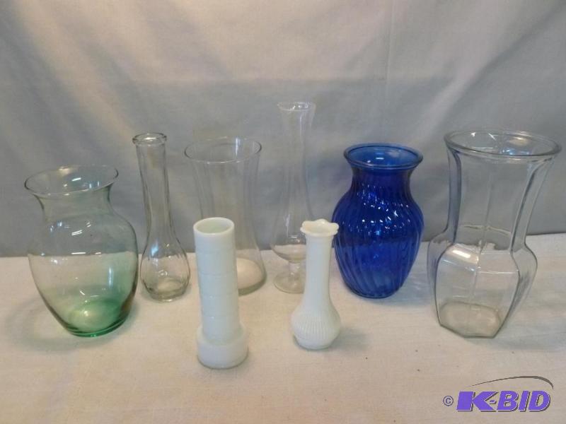 lot 247 image: Lot of eight nice glass vases that includes c...