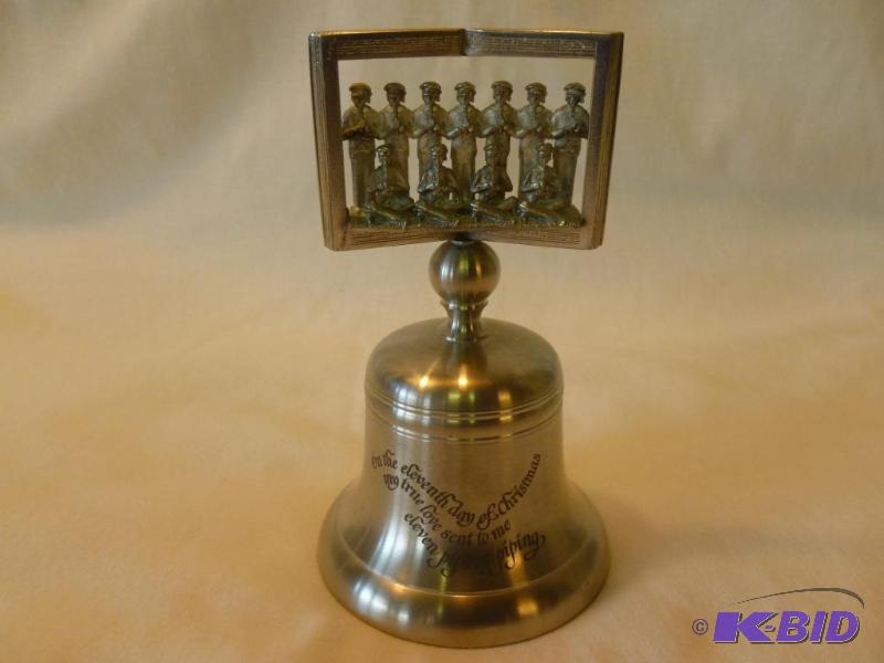 lot 262 image: Beautiful Crown & Rose 1988 limited editi...