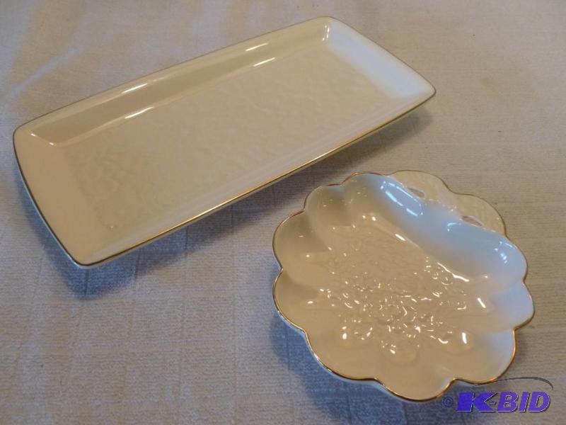 lot 295 image: Beautiful Royal Doulton&nbsptwo piece hand p...