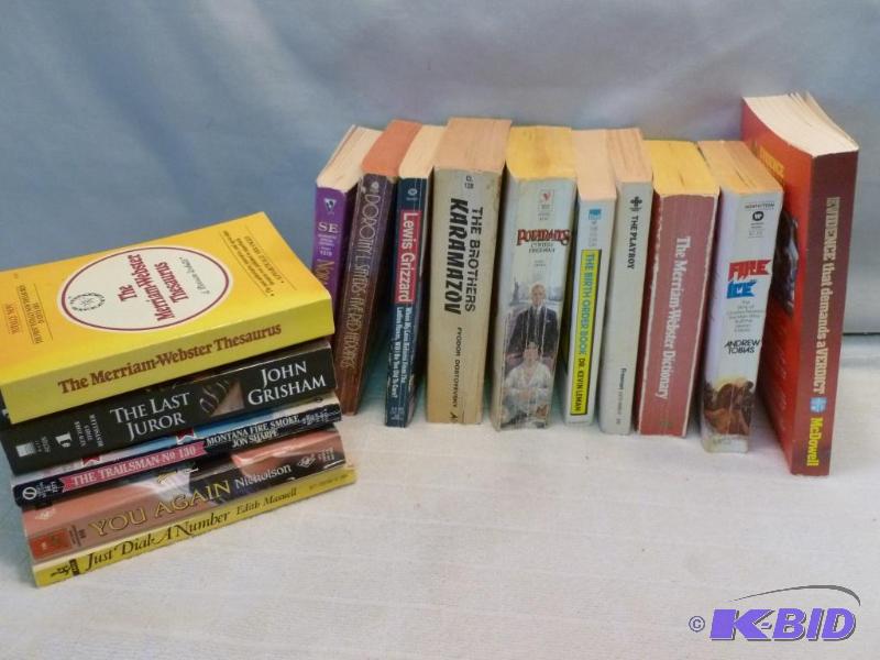 lot 316 image: Large lot of good paperback books....