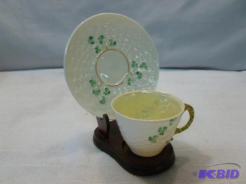 lot 320 image: Belleek&nbspporcelain cup and saucer set, co...