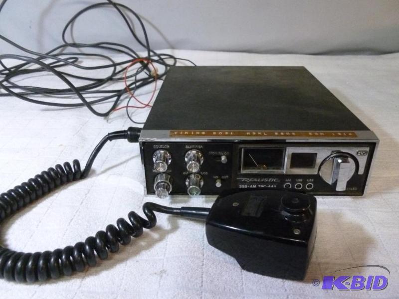 lot 347 image: Vintage Realistic SSB  AM cb radio model TRC...