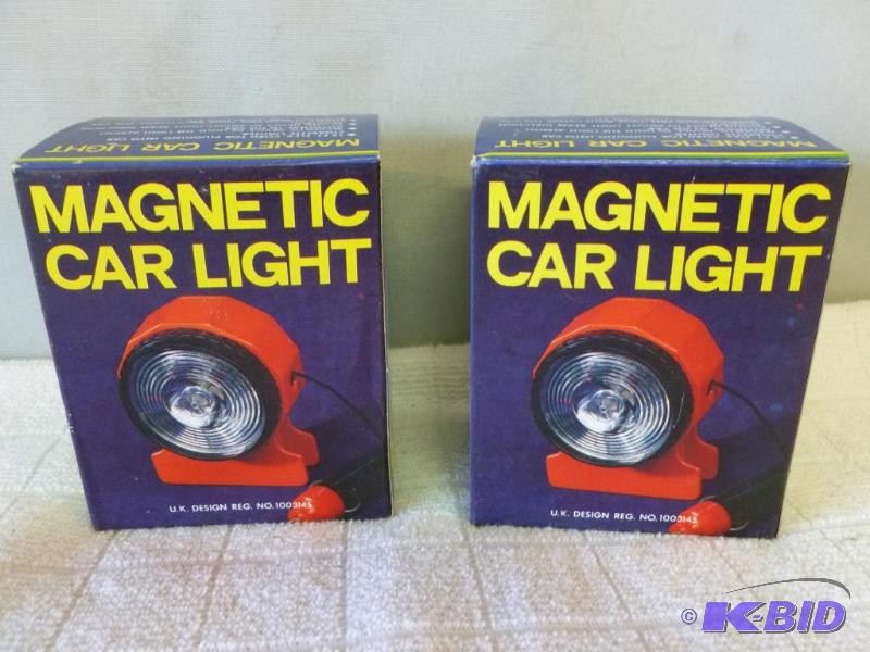 lot 42 image: Lot of two magnetic car lights, brand new in ...