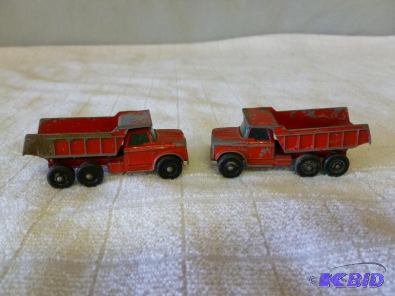 lot 45 image: Lot of two vintage Lesney 164 scale die cast...