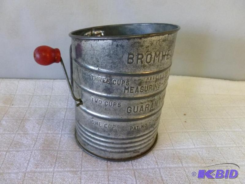 lot 48 image: Vintage Bromwells red wood handled flour sif...
