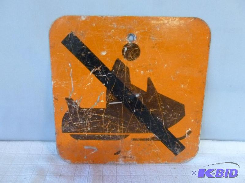 lot 83 image: Heavy gage metal trail sign that measures 12&...
