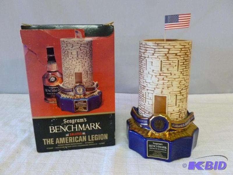 lot 88 image: Large Collectible 1975&nbspSeagrams Benchma...