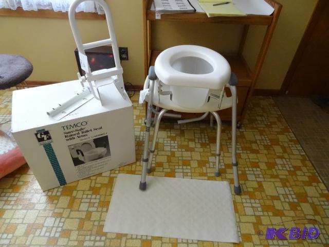 Raised Toilet Seat with Arms. Bath Tub Safety...