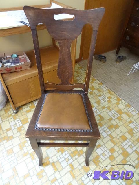 Vintage Wood Chair...