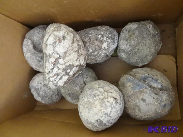 8 Solid Geodes...