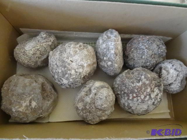 8 Solid Geodes...