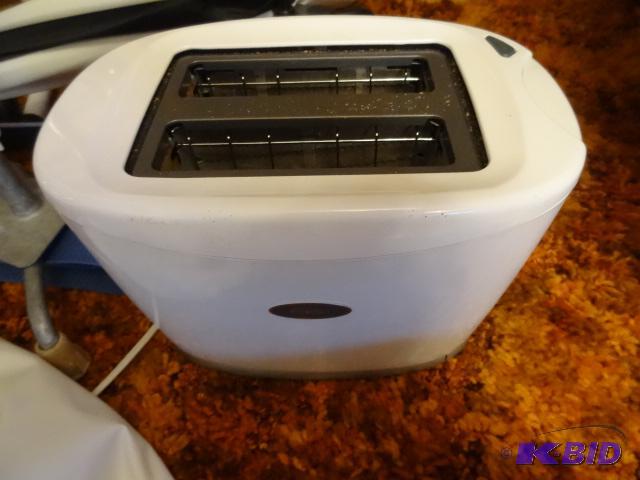Oster 2 Slice Toaster with Cover...