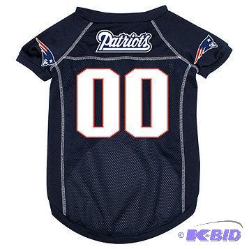 lot 36 image: New in package NFL Pet Jersey - Size Large&n...