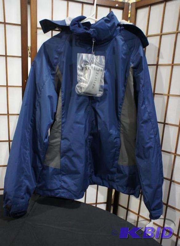 lot 39 image: New with tags Mens 3-in-1 Polar Fleece Jacket...