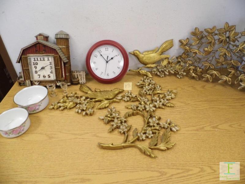 Clocks & Wall Hangings
