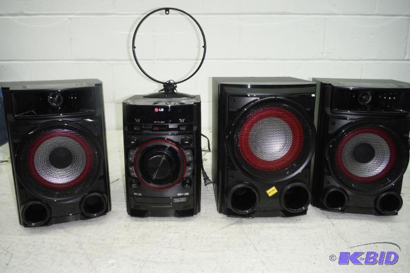 lot 17 image: LG CM4530 500W Bluetooth Mini Stereo System