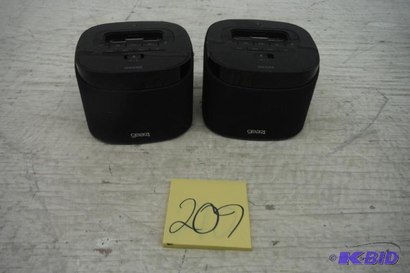 lot 209 image: Lot of 2 Gear4 Alarmdock Reveal Dock For iPod and Iphone PG487US Retail Opened Box Gear4 Alarmdock Reveal Do
