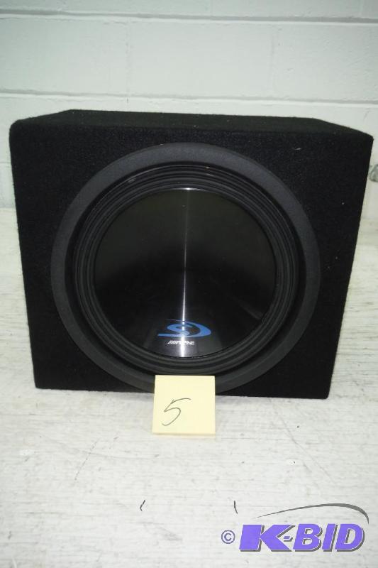 lot 71 image: 12 Subwoofer box Box Used