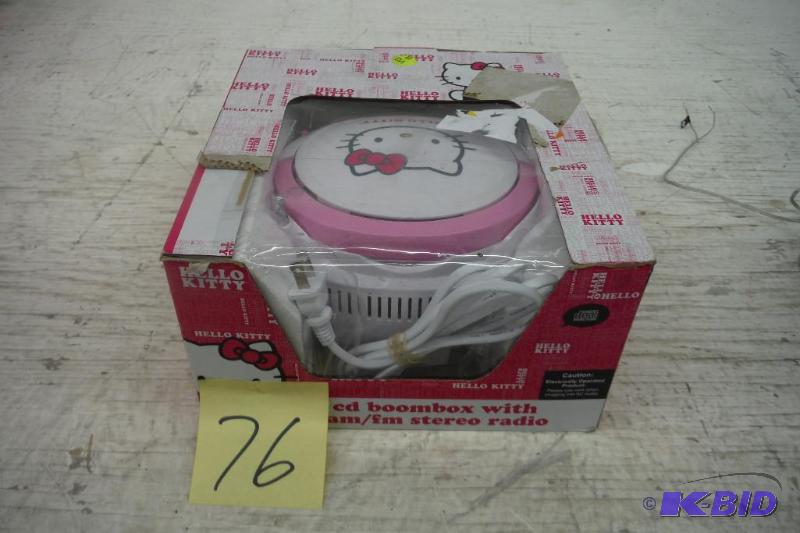 lot 76 image: HELLO KITTY KT2024A Stereo AMFMCD Boom Box