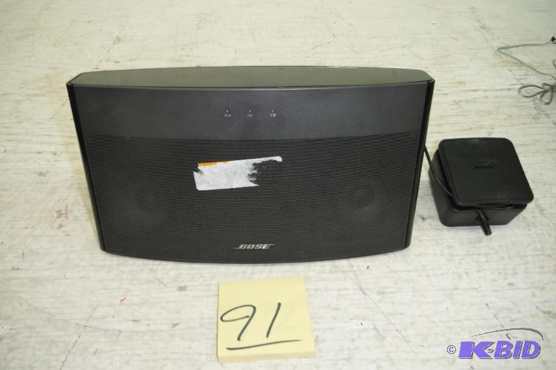 lot 91 image: Bose sound link speaker