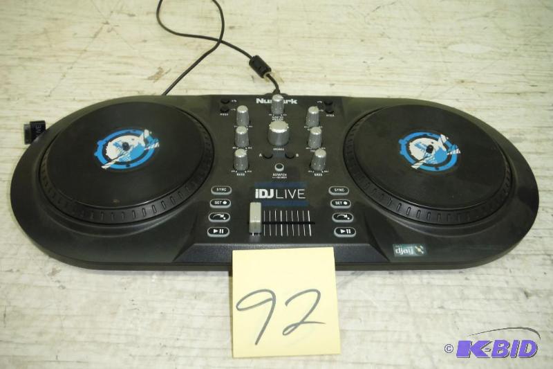 lot 92 image: Numark iDJ Live DJ Controller for iPad, iPhone or iPod Touch (30-pin)