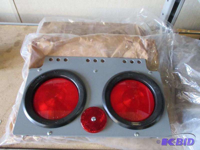 Pair of new trailertruck lights...