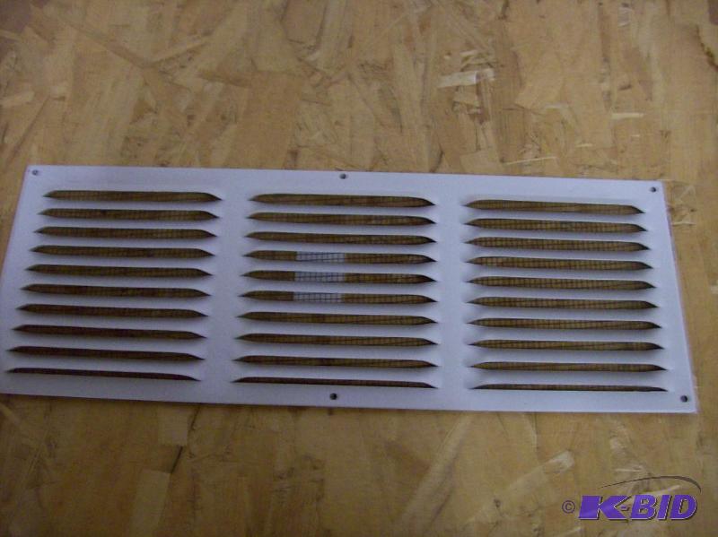 lot 22 image: Six (6) Lomanco Cornice vents model C-616 whi...