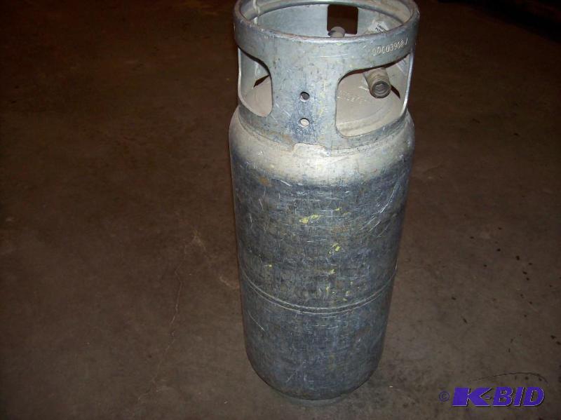 lot 9 image: 40# forklift propane tank with fuel gauge all...