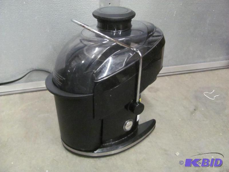 This CUISINART CJE-500 Compact Juice Extracto...