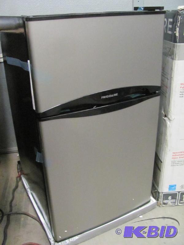 NO RESERVE This NEW (in original box) FRIGID...