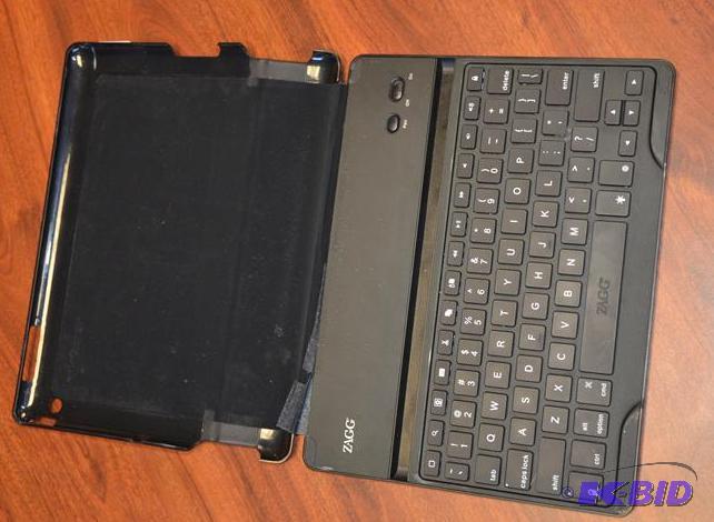lot 62 image: Zagg tablet keyboard bluetooth case size is 9...